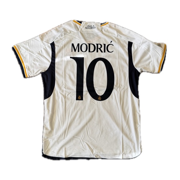 Soccer Jersey Modric #10 Real Madrid | ALL SIZES - Picture 1 of 4